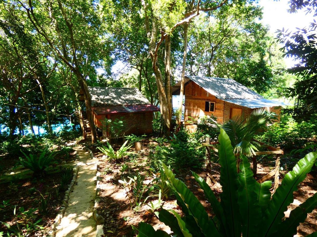 Santi Garden Bungalows Iboih Exteriör bild