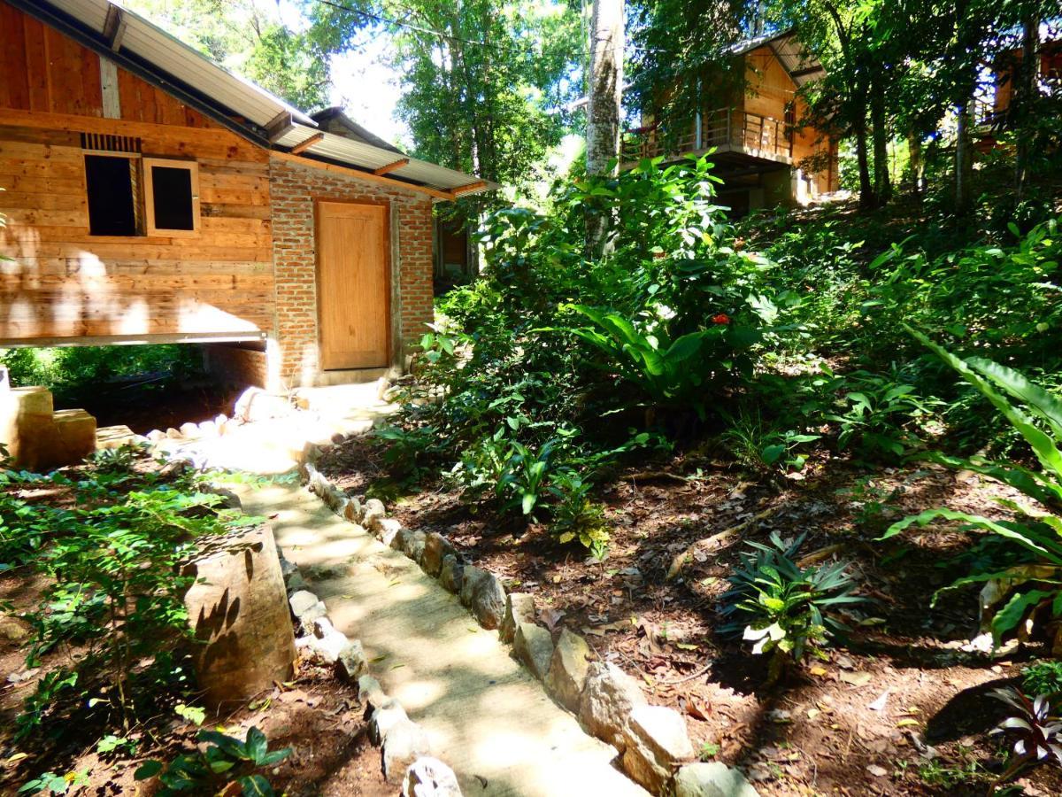 Santi Garden Bungalows Iboih Exteriör bild