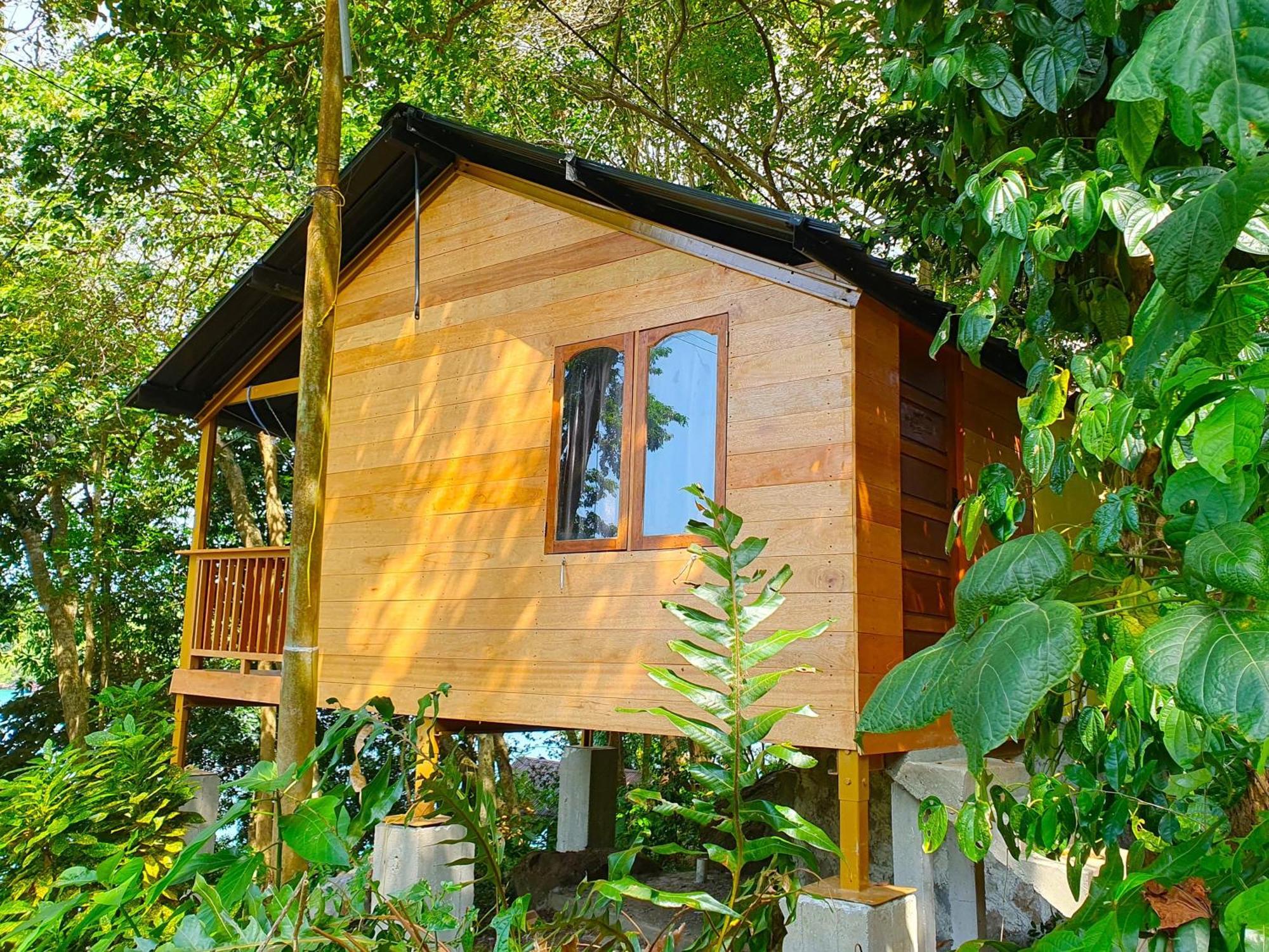 Santi Garden Bungalows Iboih Exteriör bild