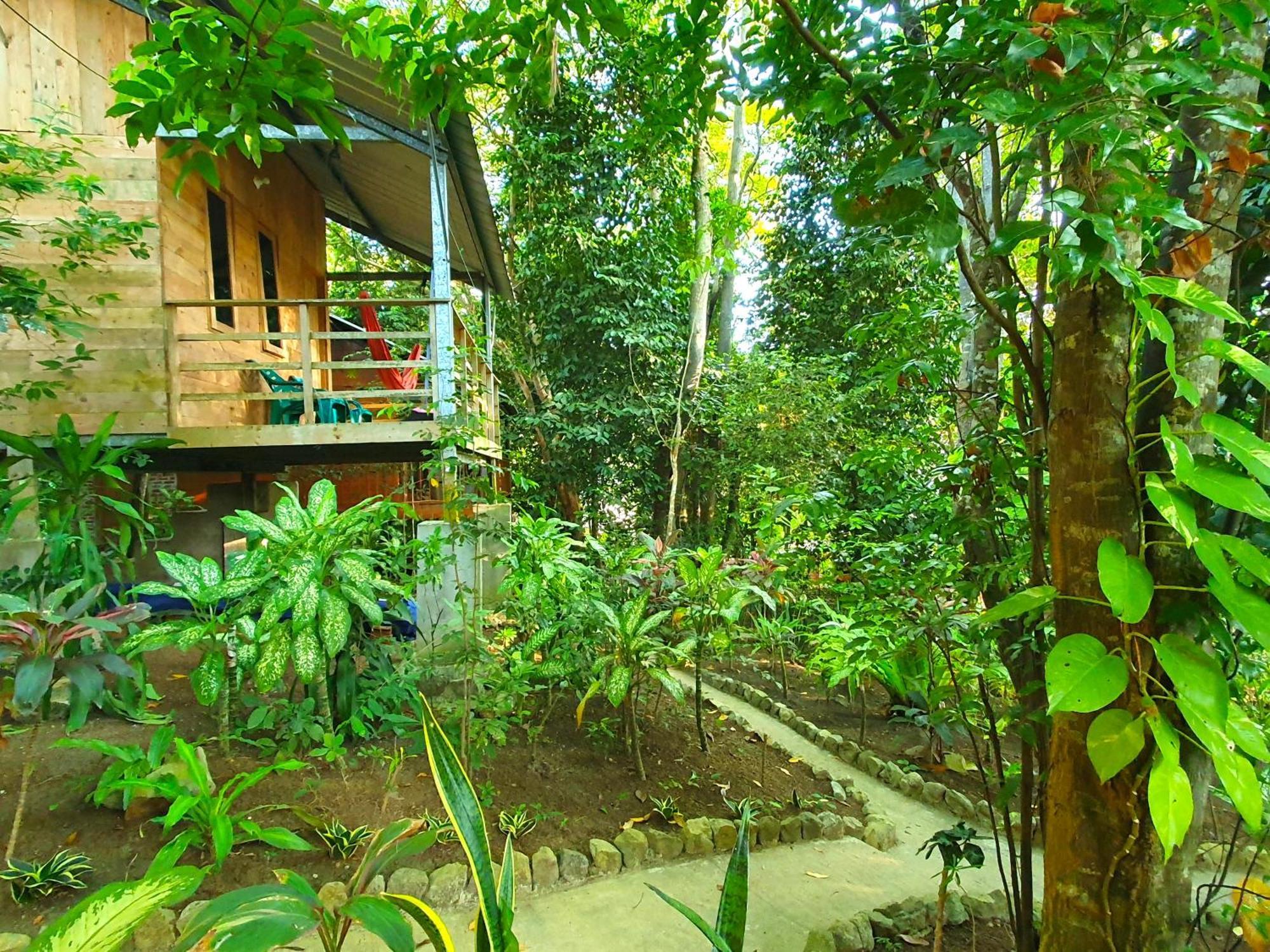 Santi Garden Bungalows Iboih Exteriör bild
